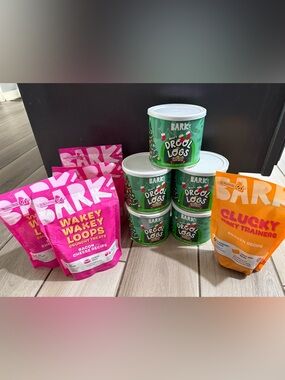 BARK Green Beefy Drool Logs Dog Treats & Wakey Loops & Clucky